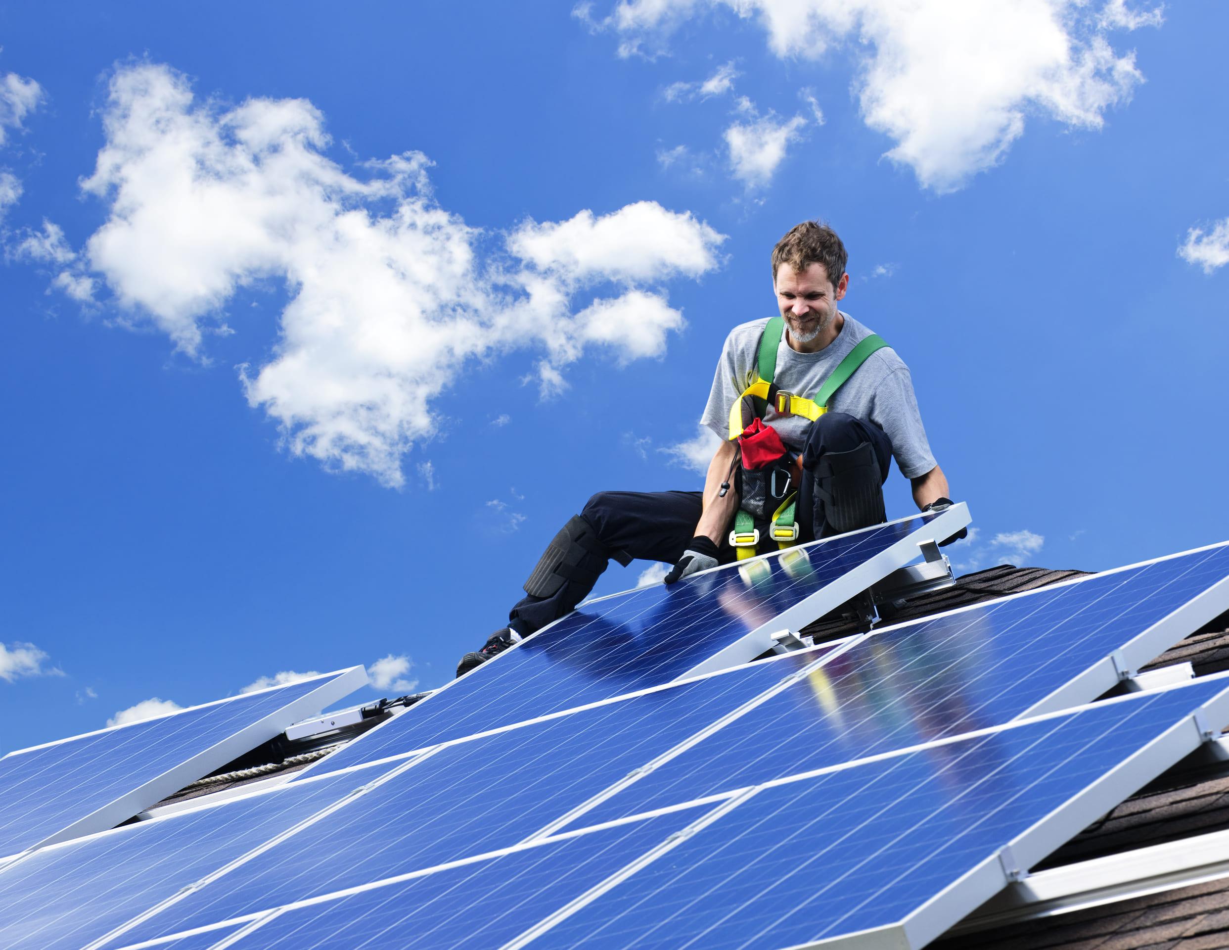 Photovoltaikanlage auf einem Dach installiert