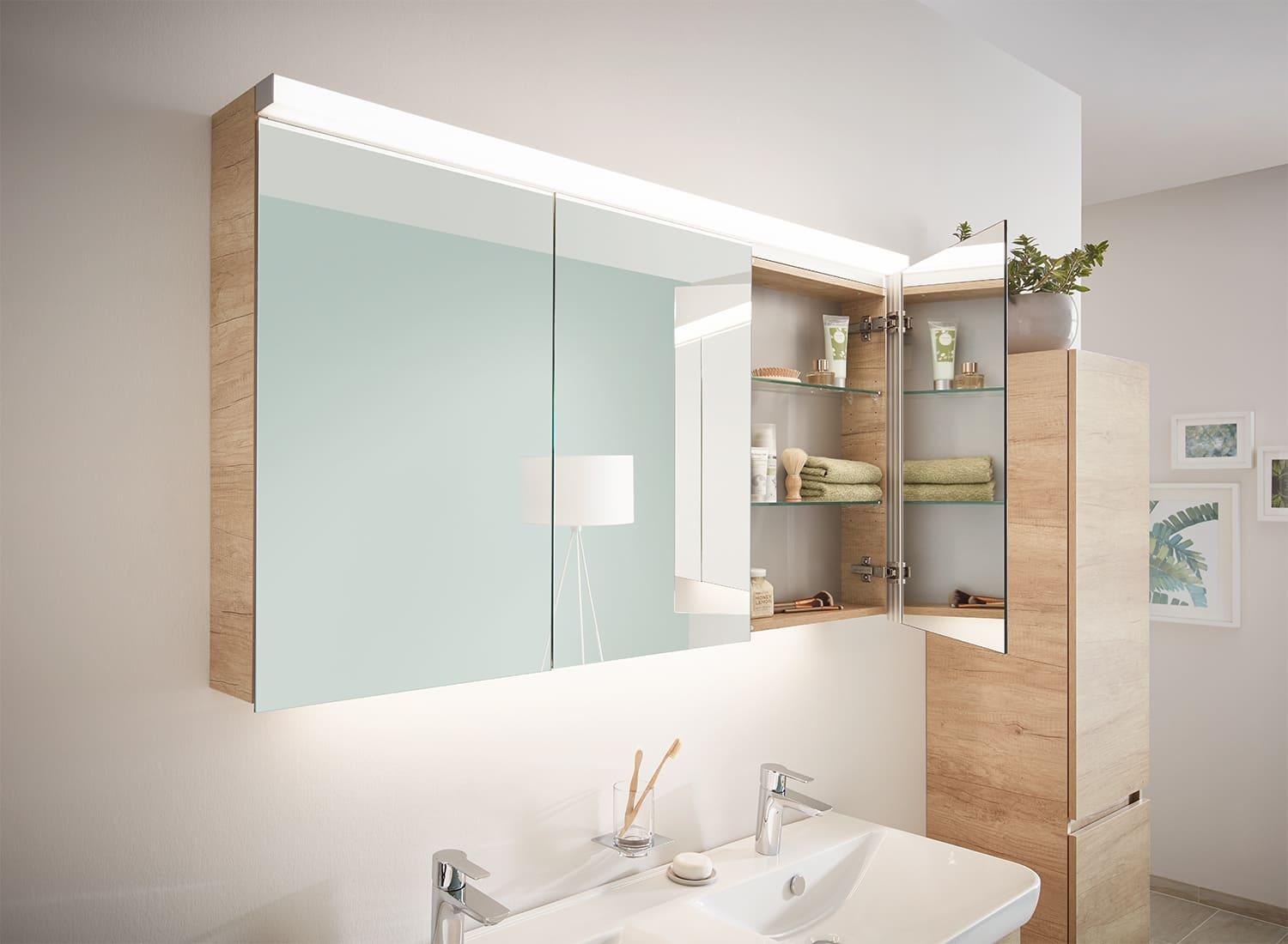 Spiegelschrank