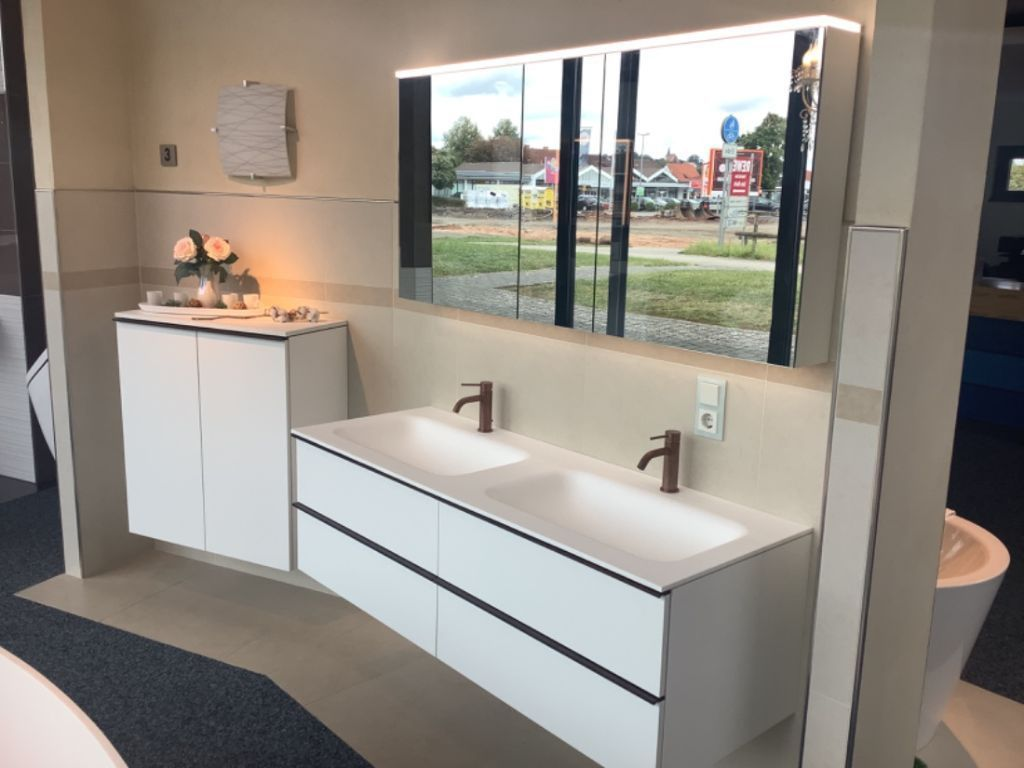 Bild von Koje 3 - Doppelwaschplatz Vitamodular mit Griffleiste